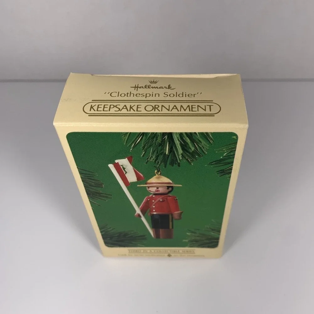Hallmark 1984 clothespin